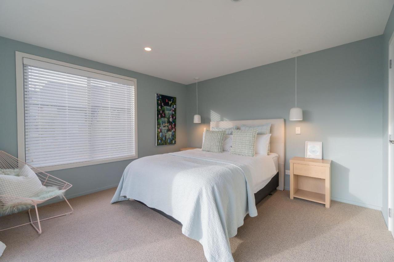 Southland Sounds - Te Anau Holiday Home Buitenkant foto