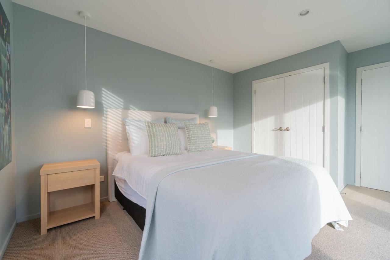 Southland Sounds - Te Anau Holiday Home Buitenkant foto