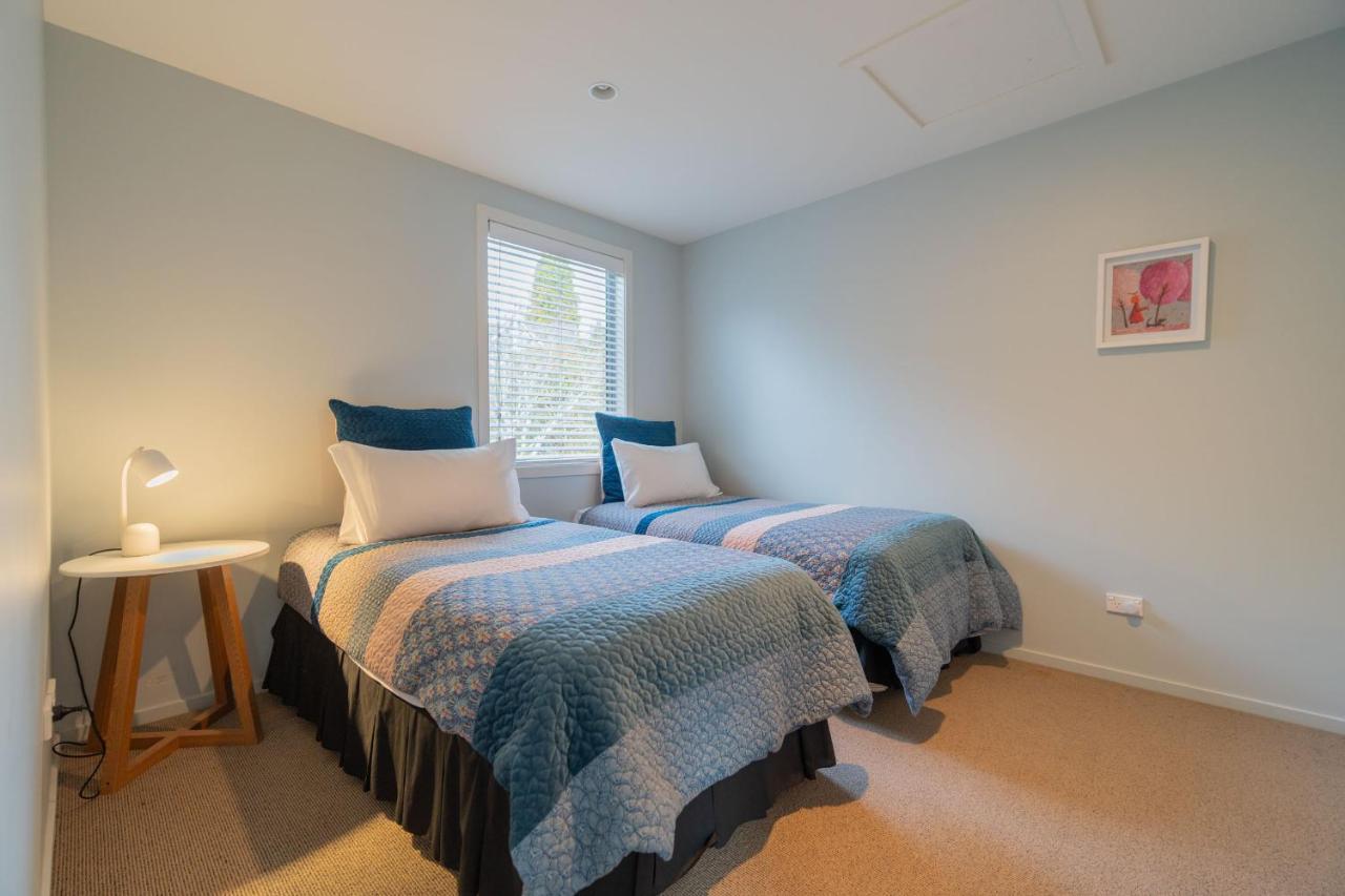 Southland Sounds - Te Anau Holiday Home Buitenkant foto
