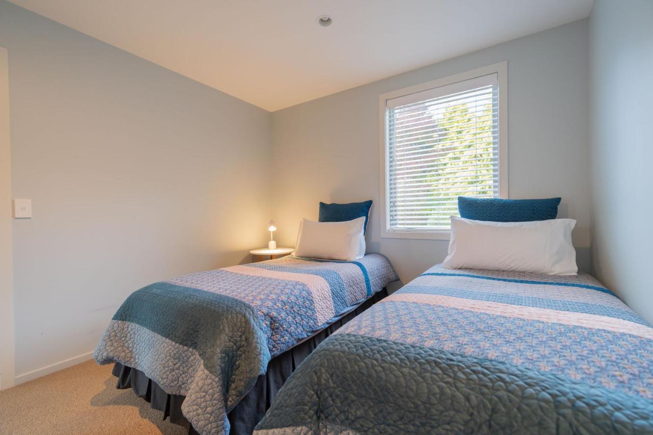 Southland Sounds - Te Anau Holiday Home Buitenkant foto