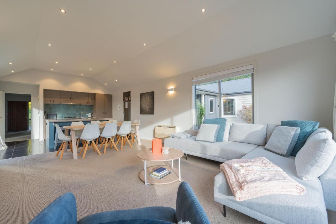 Southland Sounds - Te Anau Holiday Home Buitenkant foto