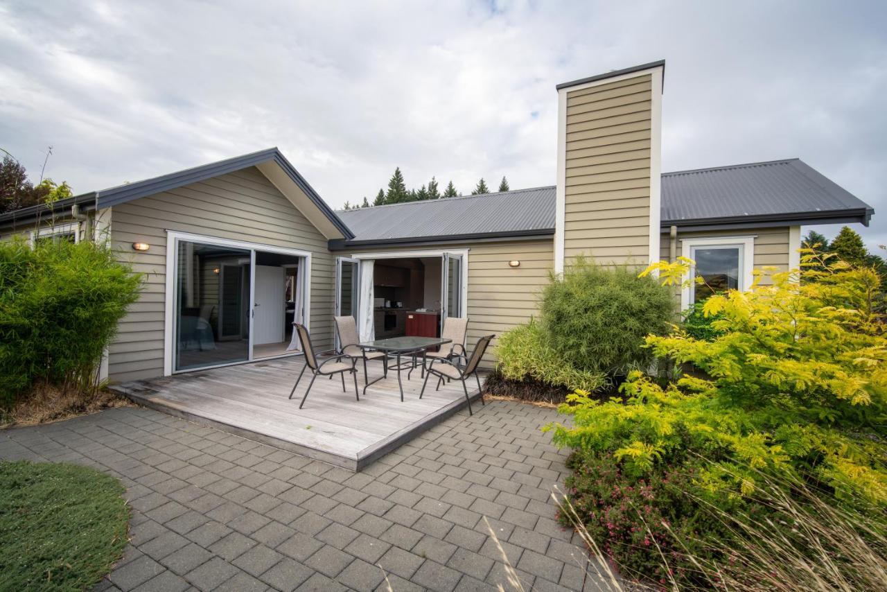 Southland Sounds - Te Anau Holiday Home Buitenkant foto