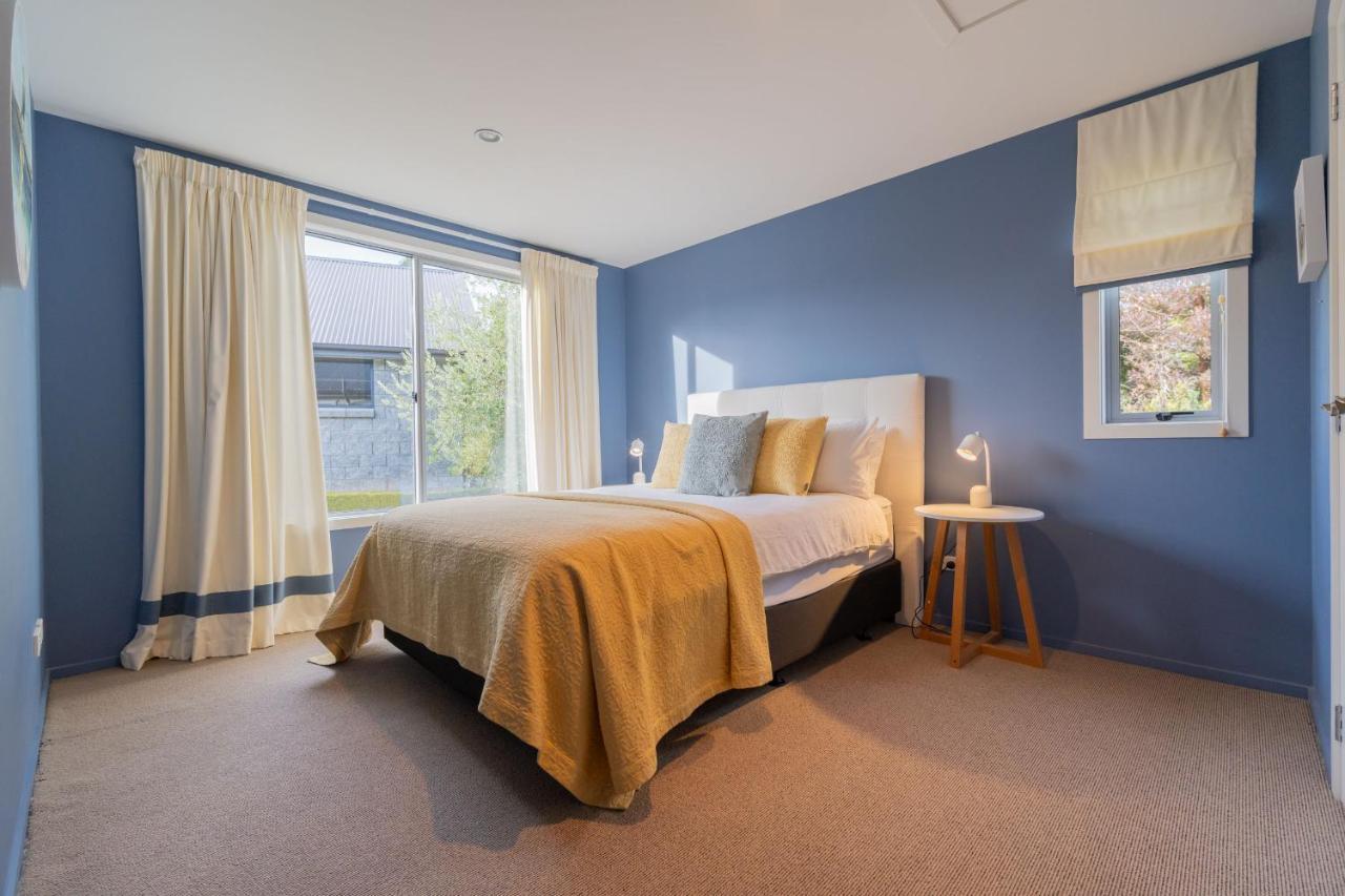 Southland Sounds - Te Anau Holiday Home Buitenkant foto